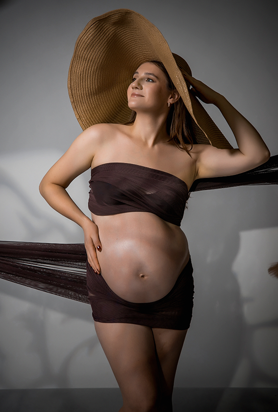 sesja-ciazowa-otwock-i-okolice-studio-s-fotografia-rodzinna-jozefow