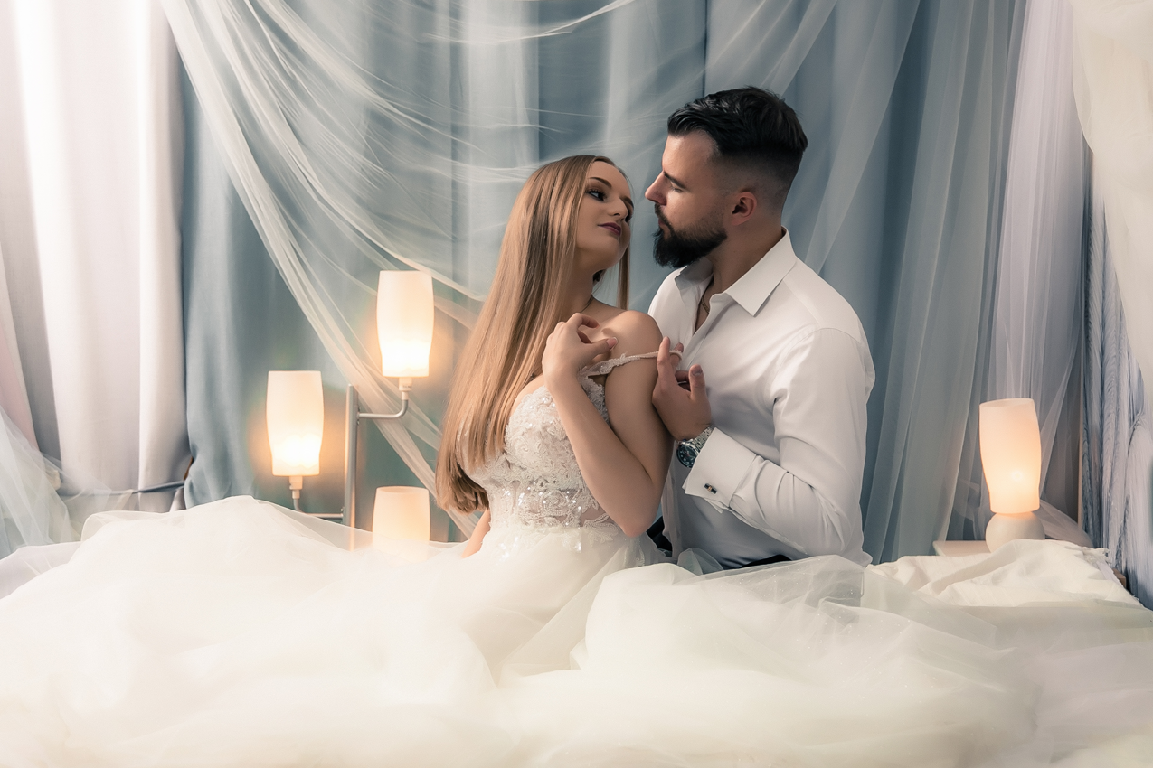 romantyczna sesja we dwoje w studio fotograficznym blisko Warszawy okolice Otwocka studio Warszawice